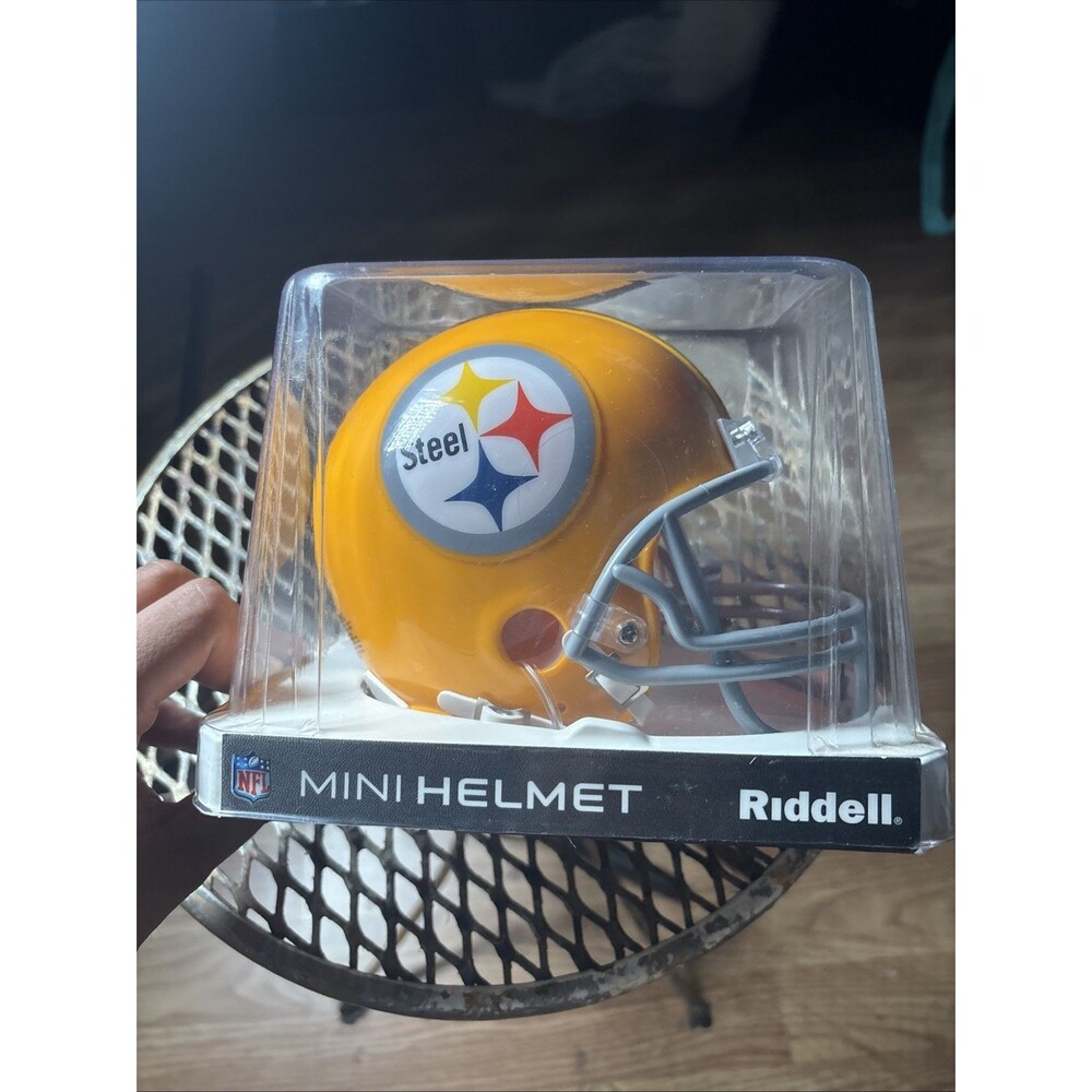 Pittsburgh Steelers 2007 Throwback Riddell Mini Football Helmet NFL, New In Box